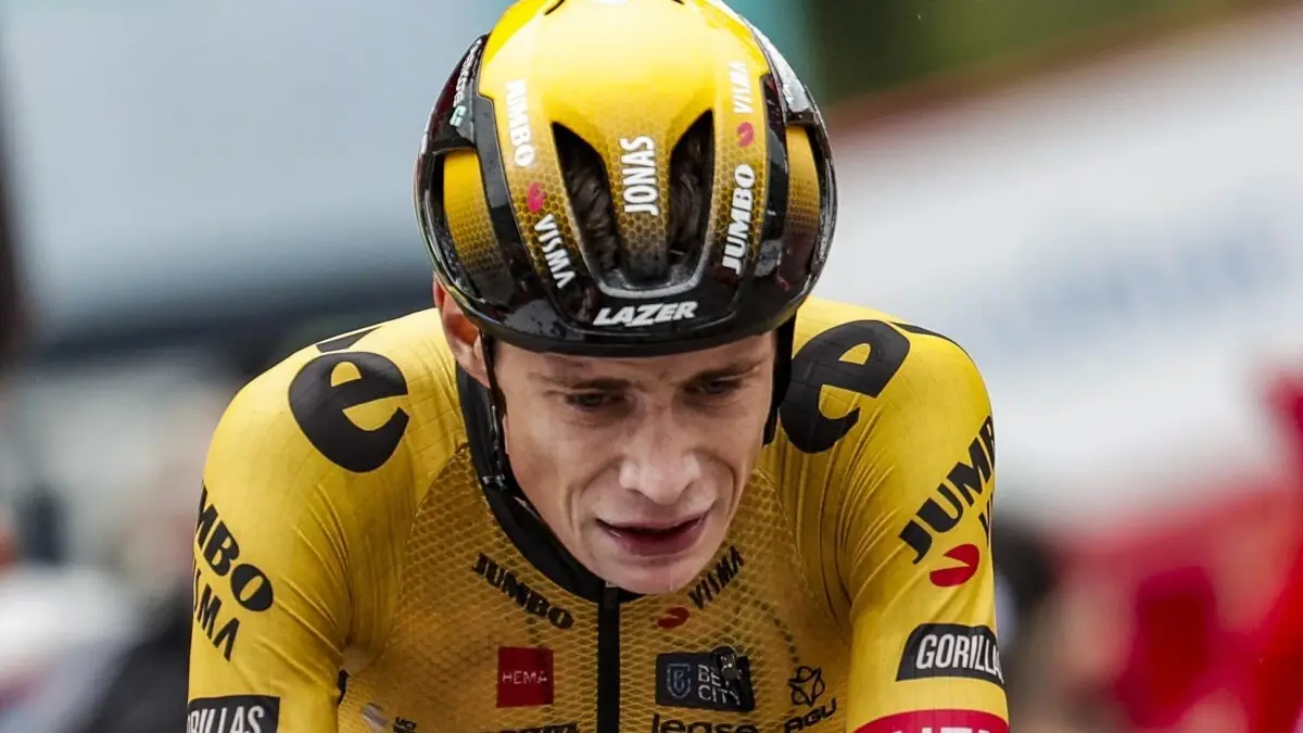Jonas Vingegaard har brækket kravebenet og flere ribben