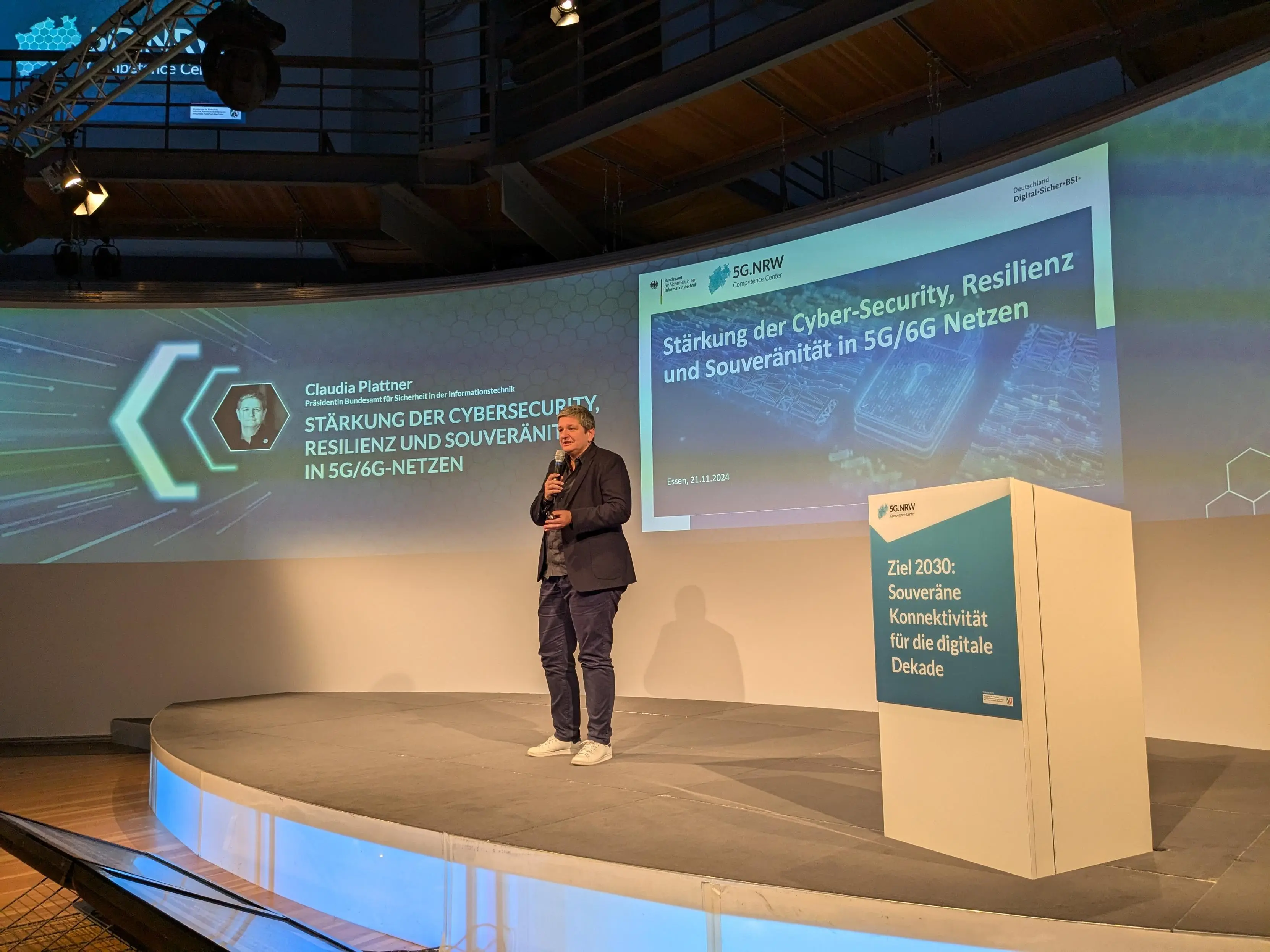 Unsere Präsidentin Claudia Plattner bei ihrer Keynote auf der 5G.NRW-Jahreskonferenz.