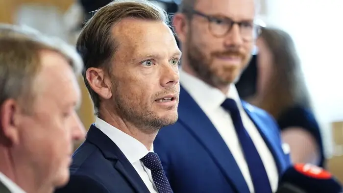 Regeringen vil sende koranafbrændere bag tremmer