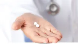 Hospitaler sender gravide hjem med fødselspiller i hånden: 'Vi kan ikke holde øje med bivirkningerne'
